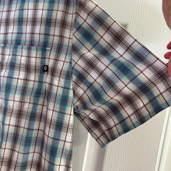 Marmot Shirt Men's Size M Blue White Red Plaid Button Down Short Sleeve - Picture 5 of 8